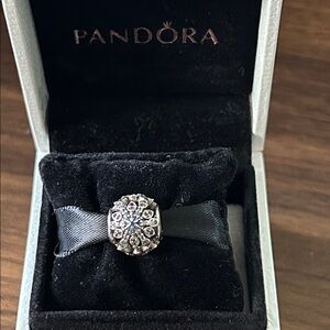 Pandora sparkle snowflake charm